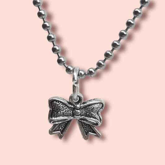 Bow Necklace