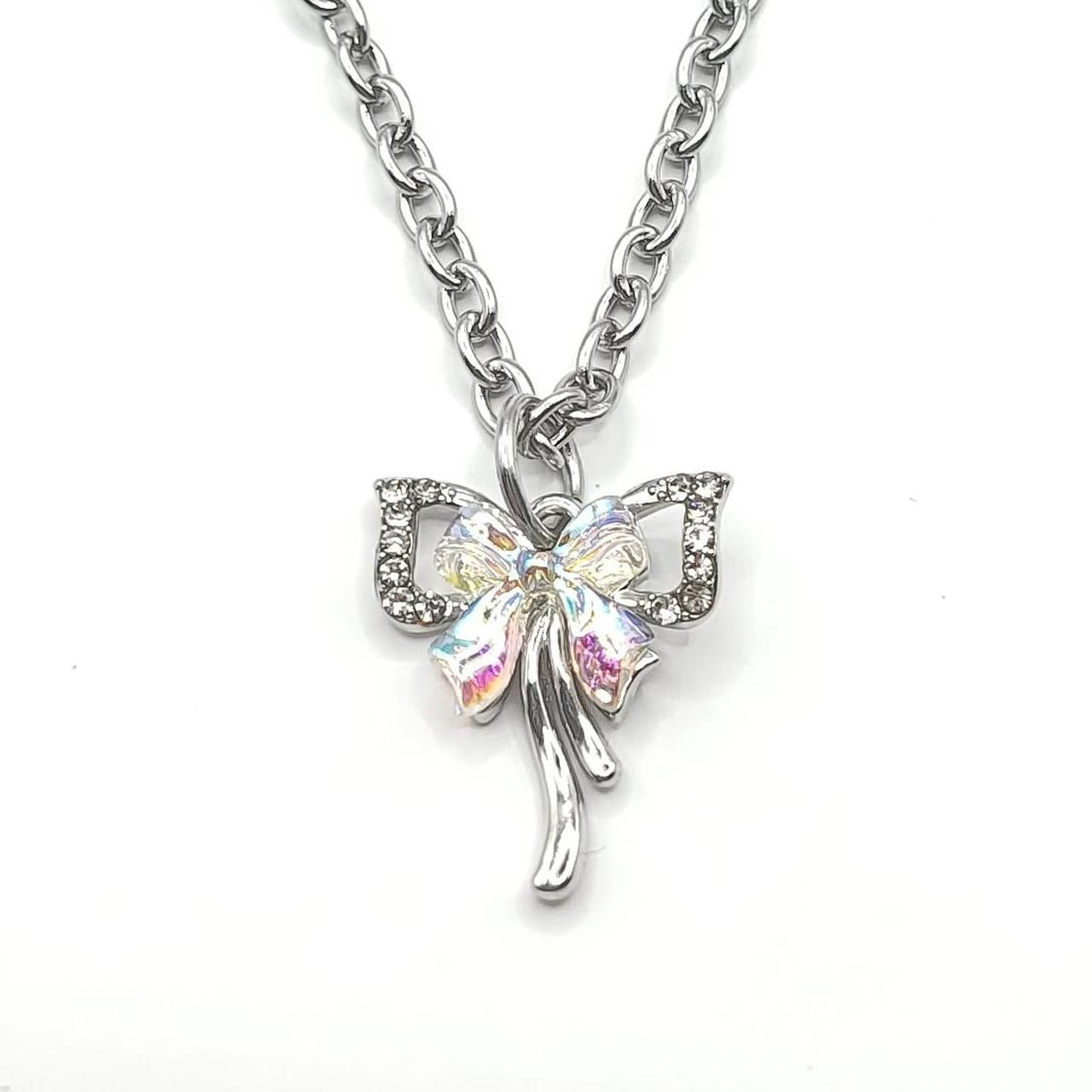 Bow Necklace